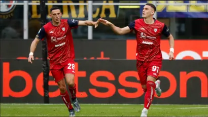 <iframe     id="sofa-lineups-embed-13981427"     src="https://widgets.sofascore.com/embed/lineups?id=13981427&widgetTheme=light"     frameborder="0"     scrolling="no"     style="height:786px!important;max-width:800px!important;width:100%!important;"   ></iframe><div style="font-size:12px;font-family:Arial,sans-serif;text-align:left">      Lineups provided by <a target="_blank" href="https://sofascore.com/">Sofascore</a>     </div>