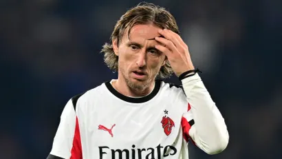 Photo: Alberto Lingria/XINHUA, REUTERS/Daniele Mascolo