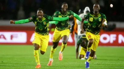 VIDEO Mali preživio igrača manje 94 minute i izborio četvrtfinale