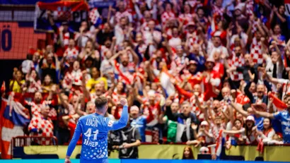 HRS/Kolektiff images