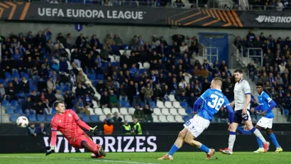 REUTERS/Maurice Van Steen