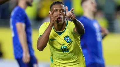 Mandatory Credit: Nathan Ray Seebeck-Imagn Images