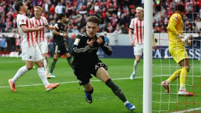  REUTERS/Kai Pfaffenbach