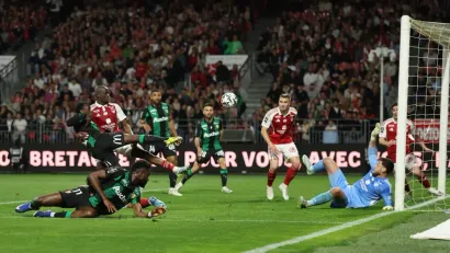 REUTERS/Stephane Mahe