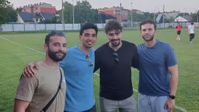 Soheil Varahram (drugi s desna) i Thomas Licursi (treći s desna) u društvu svojih suradnika na Grabi. Foto: Germanijak