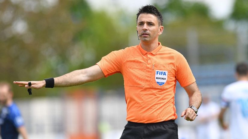 Igor Pajač sudi derbi kola Rijeka - Dinamo