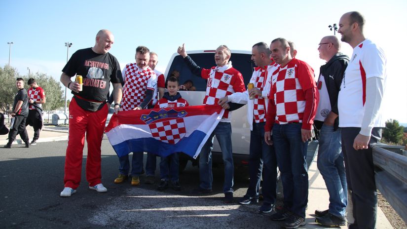 Split je danas "centar svita": Pristižu navijači, čeka nas spektakl na rasprodanom Poljudu (FOTO)