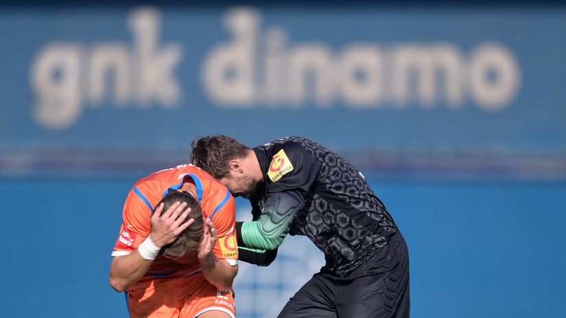 2. POLUVRIJEME: Dinamo - Varaždin 0:1, gosti rano poveli, pocrvenio Herrera, Petkoviću poništen pogodak