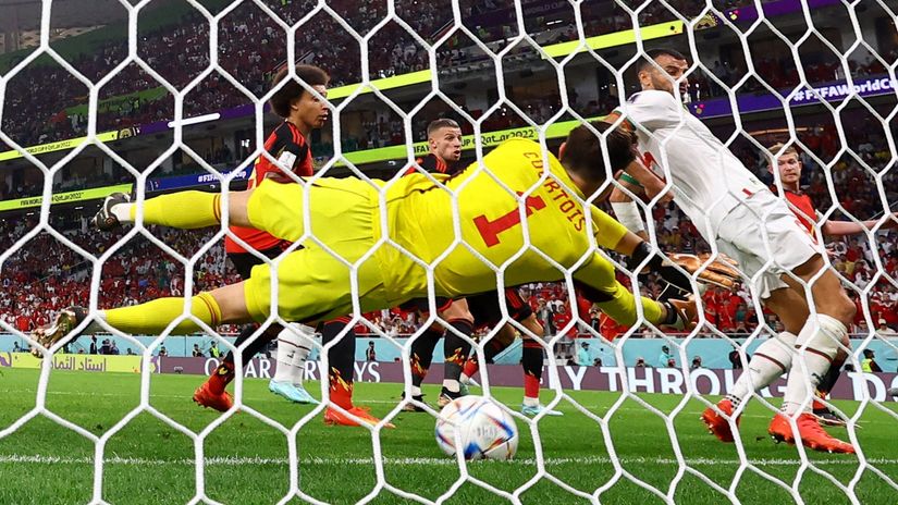 Nevjerojatan kiks (po)najboljeg golmana svijeta, Belgija na koljenima protiv Maroka (VIDEO)