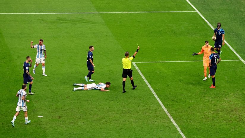 Argentini protiv Vatrenih dosudio sporni penal, Modrić ga nazvao groznim, a sada je proglašen najboljim sucem Mundijala!