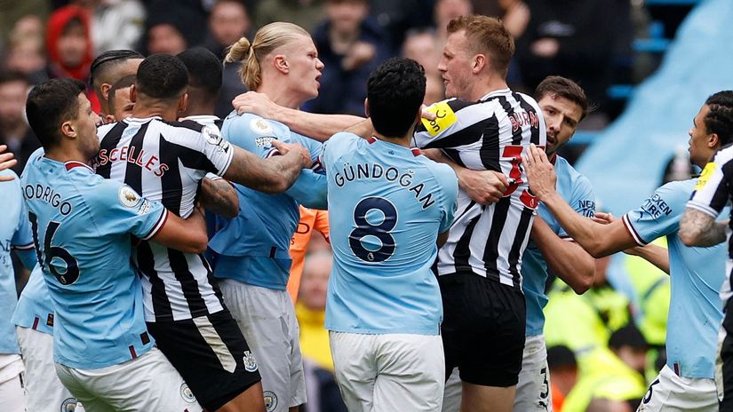 VIDEO Newcastle je još daleko od Cityjeve razine, Građani nastavljaju pritiskati Topnike