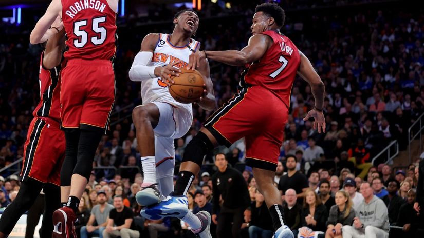 VIDEO Warriorsi na krilima rekordnog Curryja očitali lekciju Kingsima i izborili polufinale protiv Kralja, Butler odveo Miami do pobjede kod Knicksa