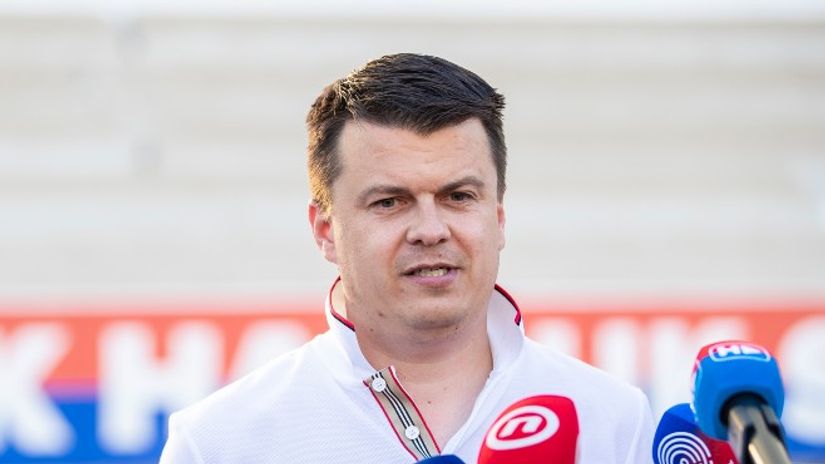 Nikoličius: „Radimo na Vuškovićevom transferu, a uskočit ćemo u priču oko 'kapitalca' ako se ukaže prilika"