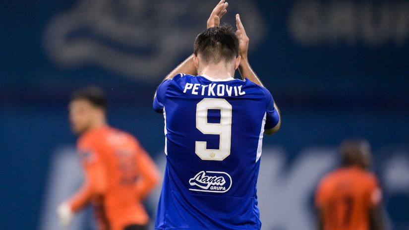 Turci opet 'prodali' Petkovića u Trabzonspor. Opet su požurili, dogovora još nema na vidiku
