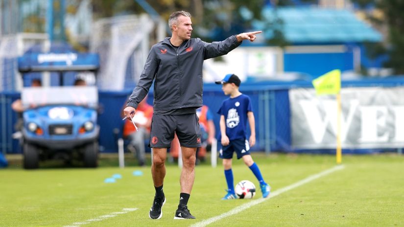 Van Persie za okrugli rođendan osvojio okruglo izdanje Ramljaka! Feyenoord u finalu srušio United