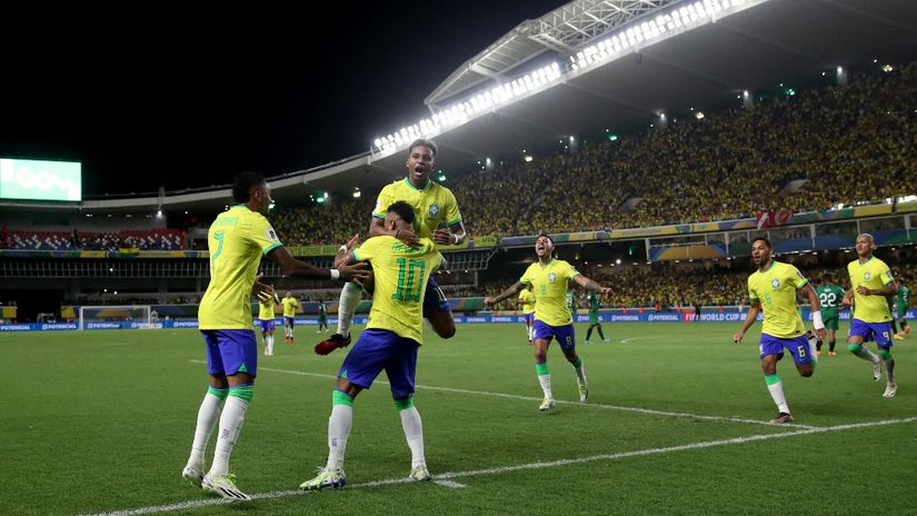 VIDEO Neymar srušio Pelea, Bielsa startao pobjedom