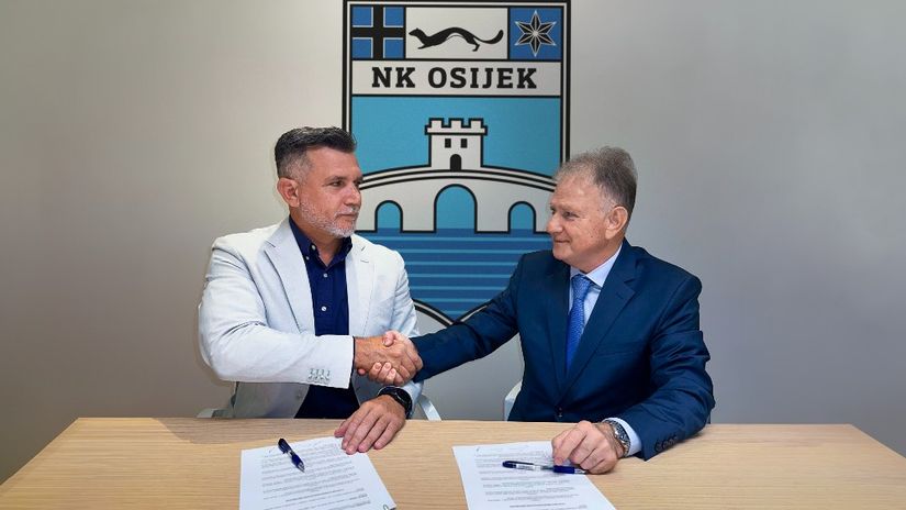 Zoran Zekić i predsjednik NK Osijek Ferenc Sakalj. Foto: NK Osijek