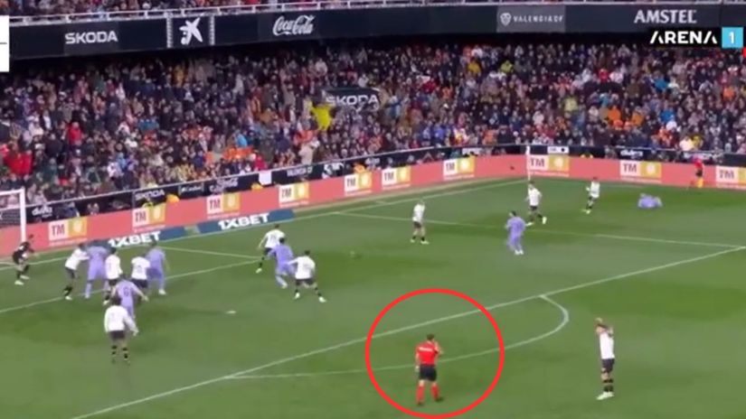 VIDEO Bizarno! Sudac svirao kraj u trenutku Realovog ubačaja za pobjednički gol, Modrić i društvo ostali u šoku