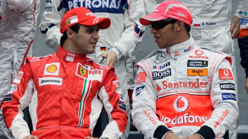 Massa i Hamilton 2008. nakon utrke u Brazilu. Foto: REUTERS/Sergio Moraes