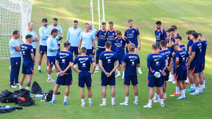 FOTO/VIDEO 'Desetkovani' Vatreni odradili prvi trening pred Ligu nacija