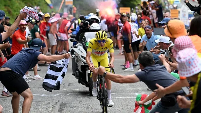 REUTERS/Papon Bernard