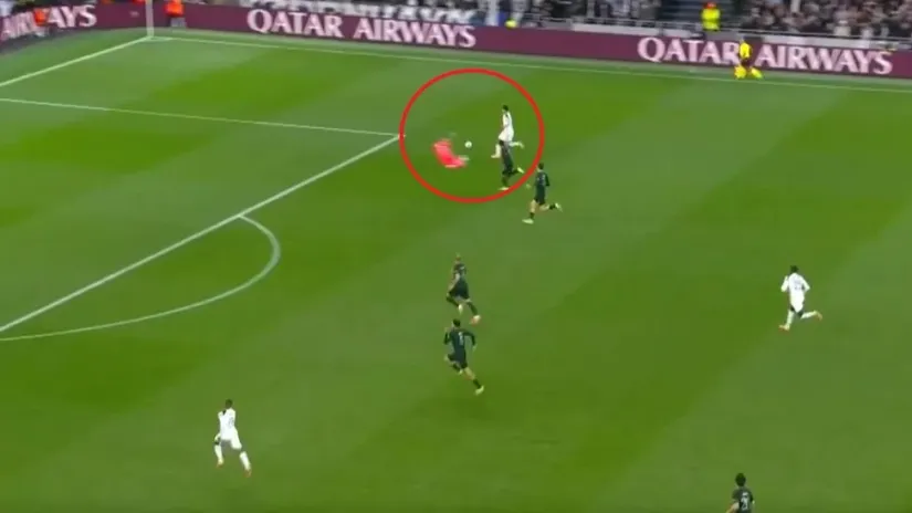 Foto: Screenshot, REUTERS/David Klein, REUTERS/Louisa Gouliamaki