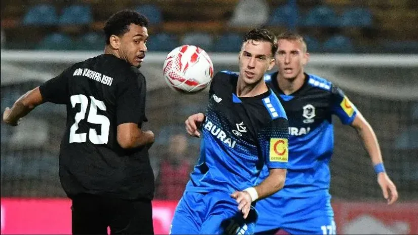 Luiz Farias (lijevo) u duelu s Leonom Belcarom (desno). Foto: Vjeran Zganec Rogulja/PIXSELL