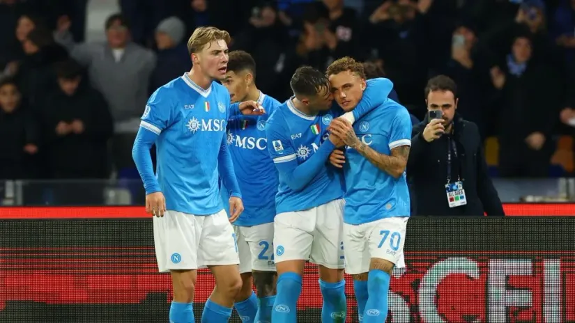 REUTERS/Ciro De Luca