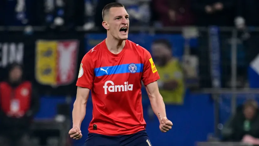 REUTERS/Fabian Bimme