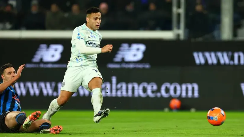 REUTERS/Ciro De Luca