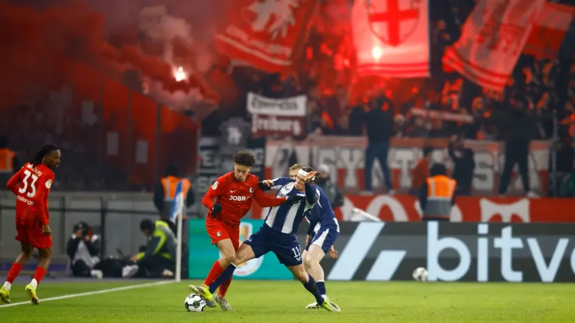 REUTERS/Axel Schmidt 