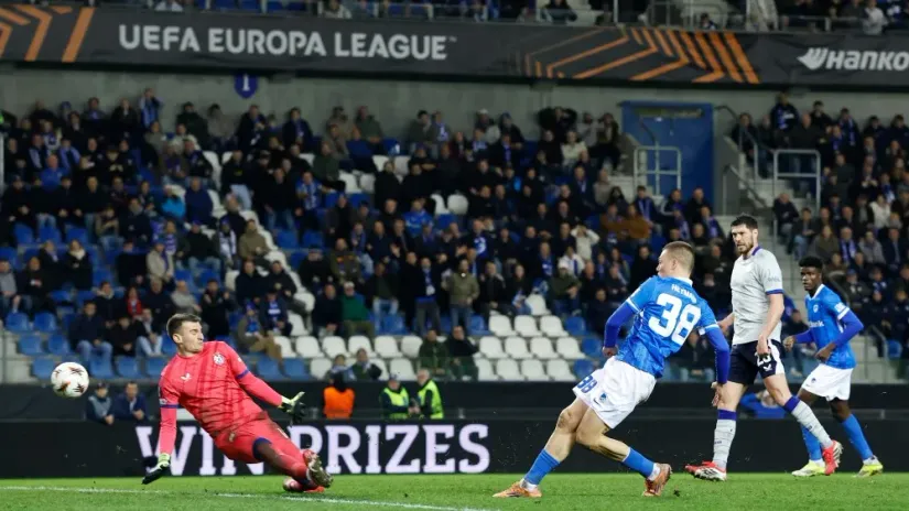  REUTERS/Maurice Van Steen