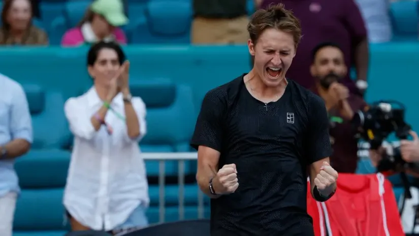 Mandatory Credit: Geoff Burke-Imagn Images