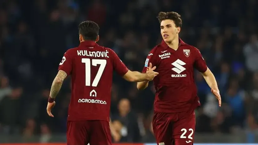 REUTERS/Ciro De Luca