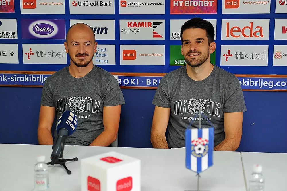 Foto: NK Široki Brijeg (Tonći Mujan i trener Jure Ivanković)