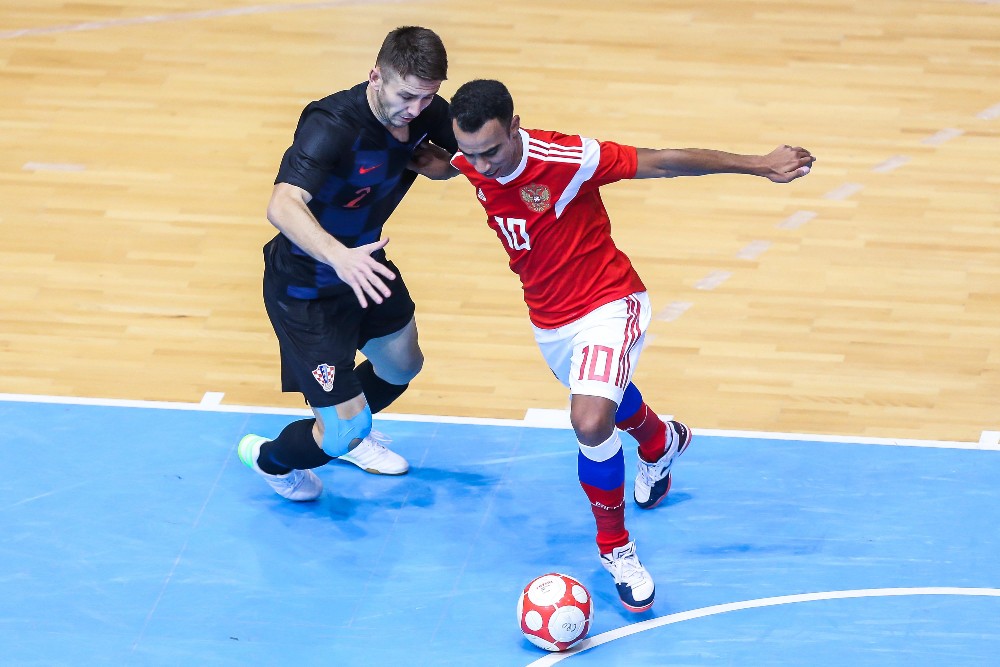 Vedran Matošević i Robinho na utakmici Hrvatske i Rusije u Osijeku 2019. (Davor Javorovic/PIXSELL)